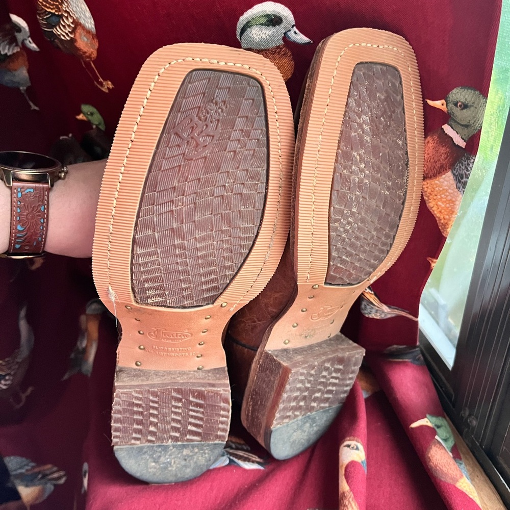 Justin Brown Leather Western Cowboy Boots with Turquoise Stitching - Picture 3 of 3